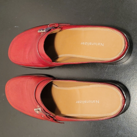 Naturalizer Red Leather w/Buckle Mules 7M - Picture 4 of 12